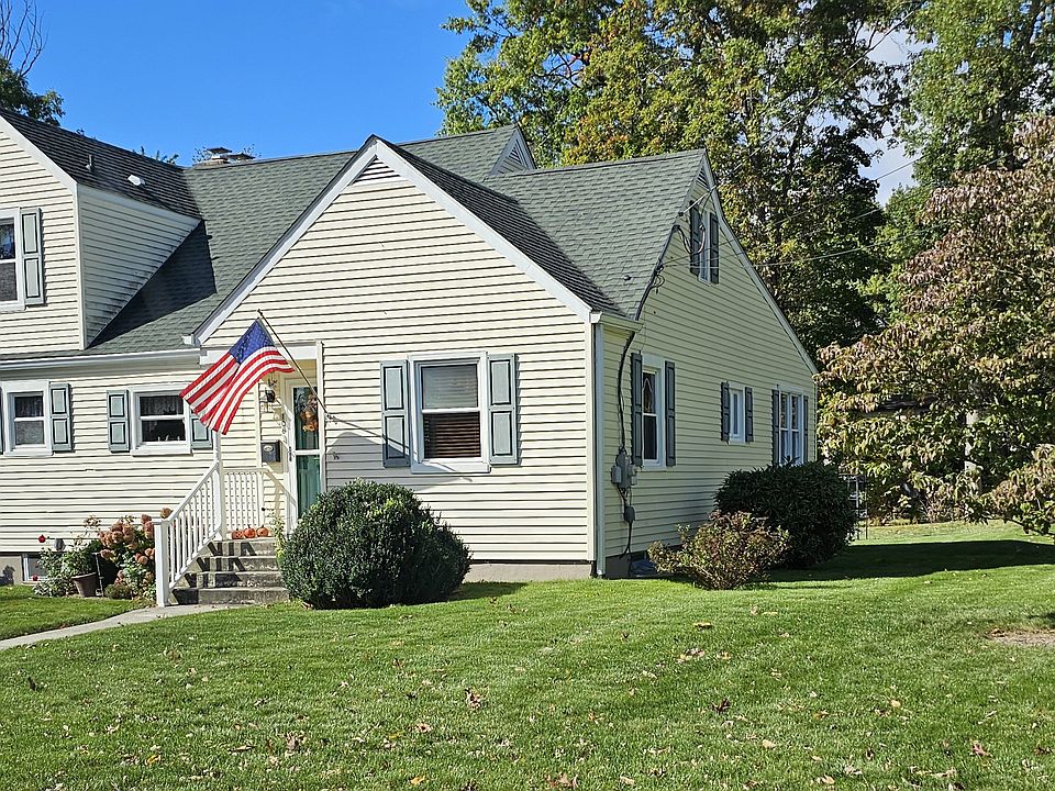 2nd image of 106 Jefferson St