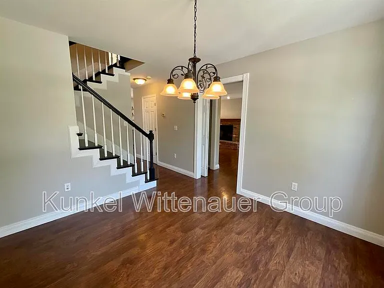 320 Ring Of Kerry Dr — Photo 9