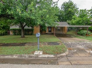 7933 Chaparral Dr, White Settlement, TX 76108
