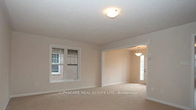 1055 Haxton Hts — Photo 3