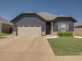 14337 Peach Tree Dr, Yukon, OK 73099