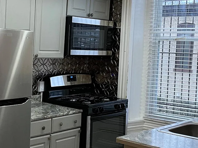 Kitchen w/Stainless Steel Microwave