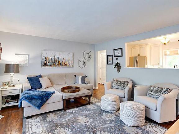 5th image of 3009 Hampden Ln