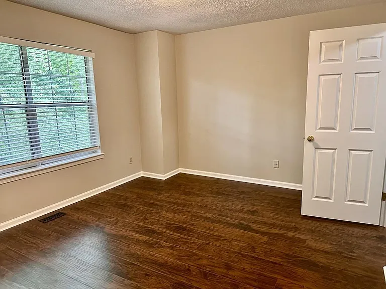 2290 Fairways Ct NW — Photo 11