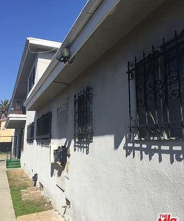 5th image of 811 W 62nd St