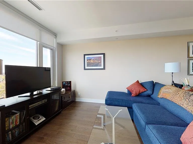 1035 Bank St #1501 — Photo 12
