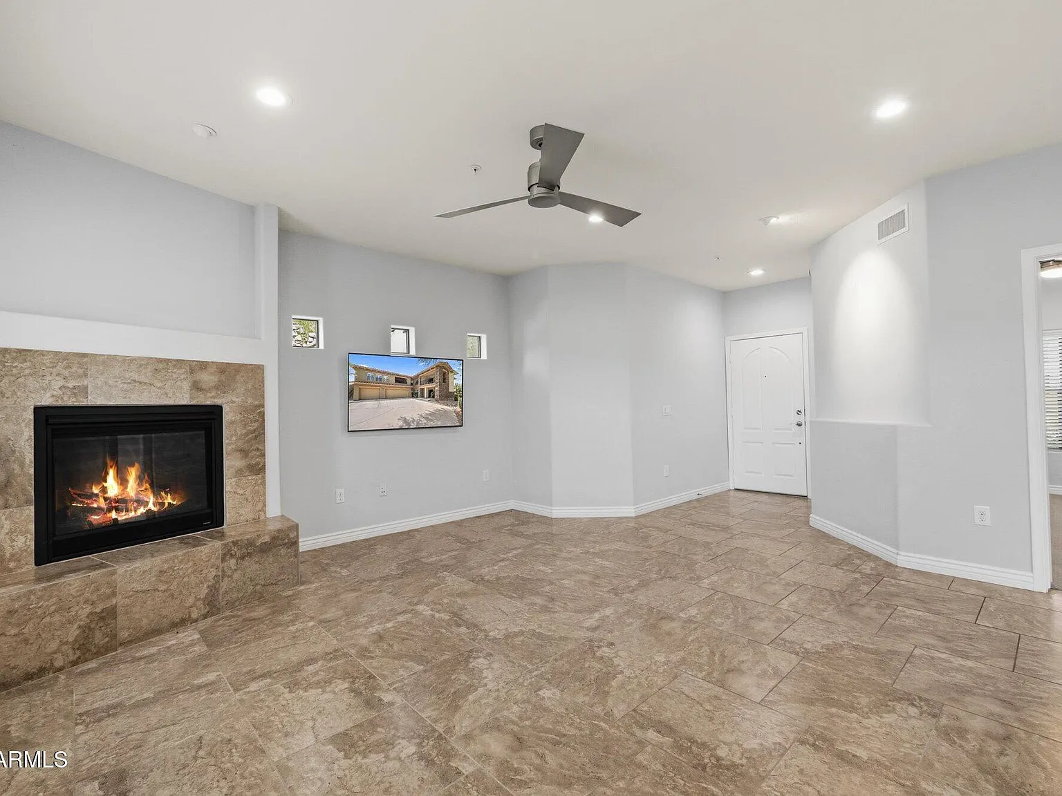 2 bed, 2.0 bath, 1697 sqft, $3,000 — Photo 4