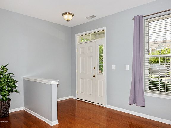 2nd image of 2569 Hillsboro Blvd