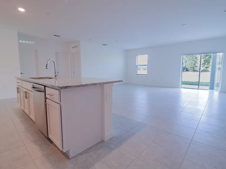 2061 SE Mantua St — Photo 10