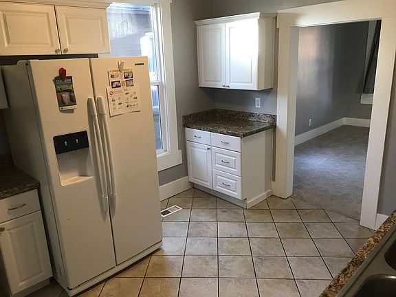 4th image of 354 E 800 S APT 1
