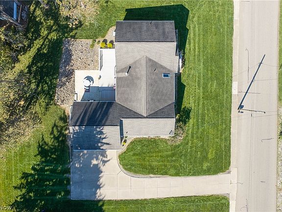 5th image of 720 Miller Ave SW