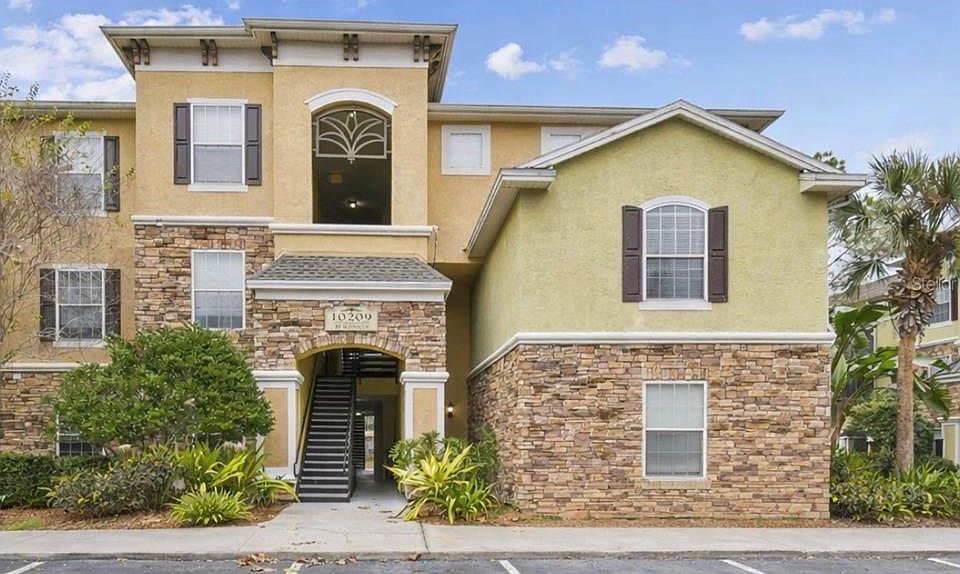 1st image of 10209 COURTNEY PALMS BOULEVARD #101