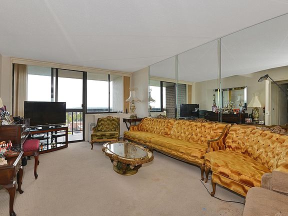 2nd image of 2 Bay Club Dr APT 11Z3