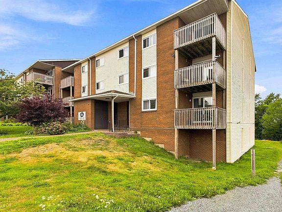 4th image of 40 Veronica Dr #103