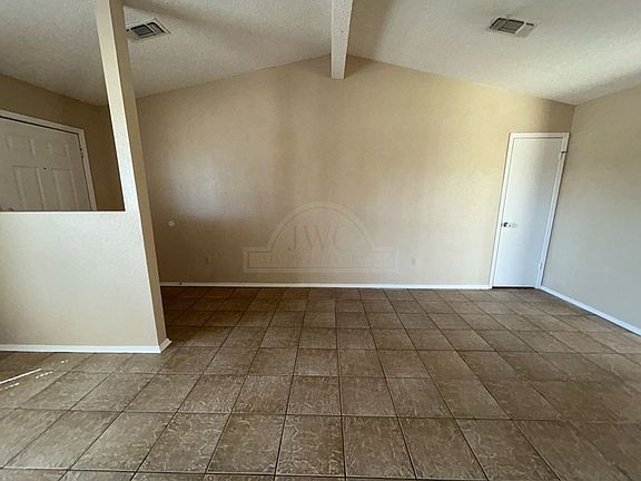 5th image of 4403 Jana Dr