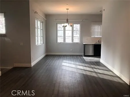 683 N 1st Ave #A — Photo 2
