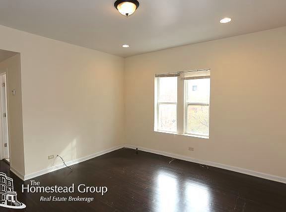 4th image of 3104 W Ainslie St #2E