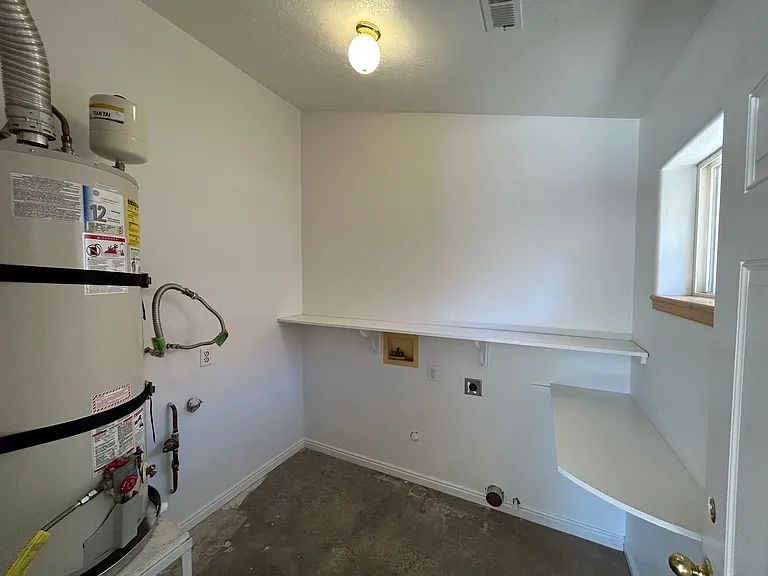 2405 S 770 W — Photo 34