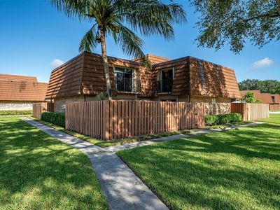 2551 Lakeview Ct, Hollywood, FL, 33026
