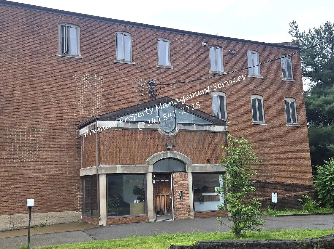 518 West Cunningham Street, Unit 17 — Photo 1