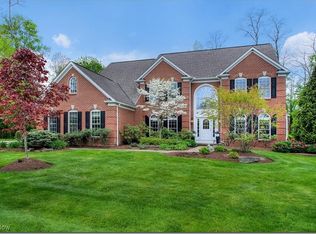 7346 Capilano Dr, Solon, OH 44139
