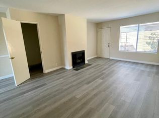 10960 Bluffside Dr APT 105, Studio City, CA 91604