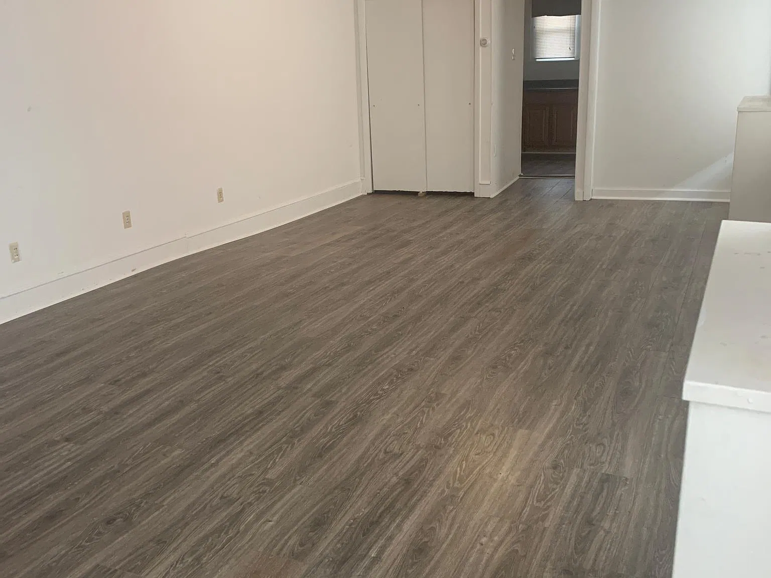 3 bed, $1,375 — Photo 2