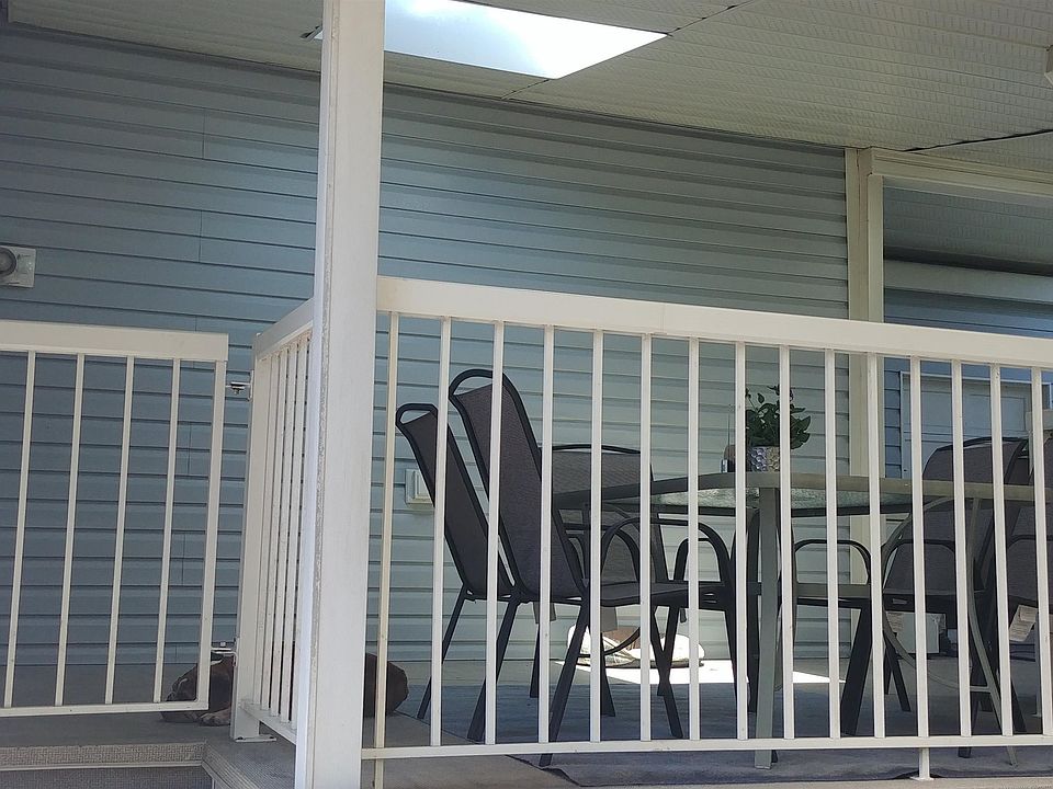 201 Cayer St Coquitlam, BC, V3K5A9 Apartments for Rent Zillow