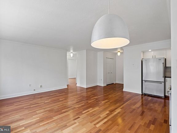 5th image of 2101 Chestnut St Unit 408