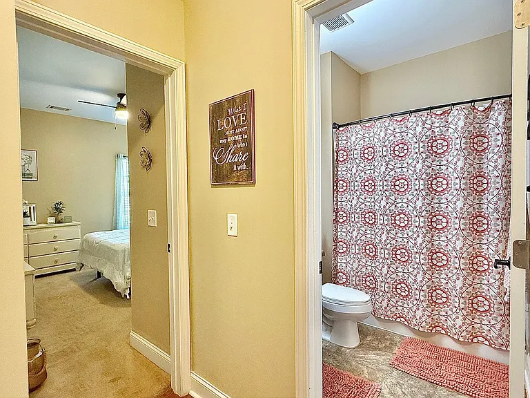 470 Briarcrest Dr NE — Photo 35