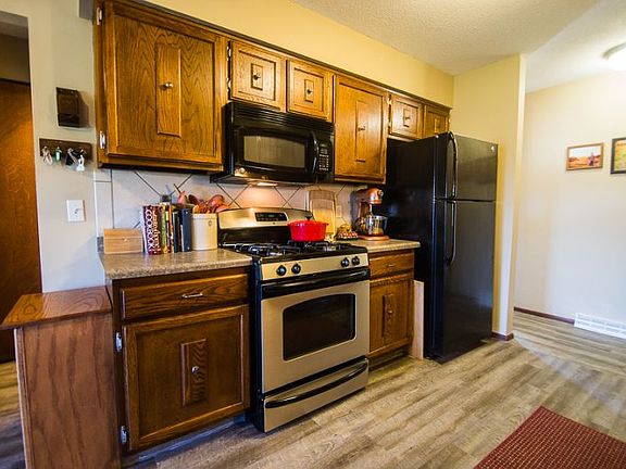 4th image of 211 Fairview Dr