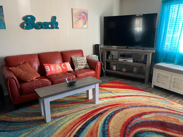 109 Leslie Ln, Panama City Beach, FL 32407