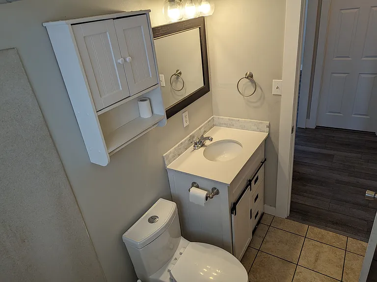 1089 W 300 N — Photo 11
