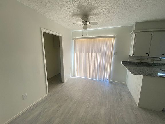 4th image of 4711 58th St APT B