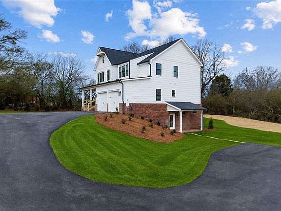 2nd image of 7615 Blacks Mill Rd