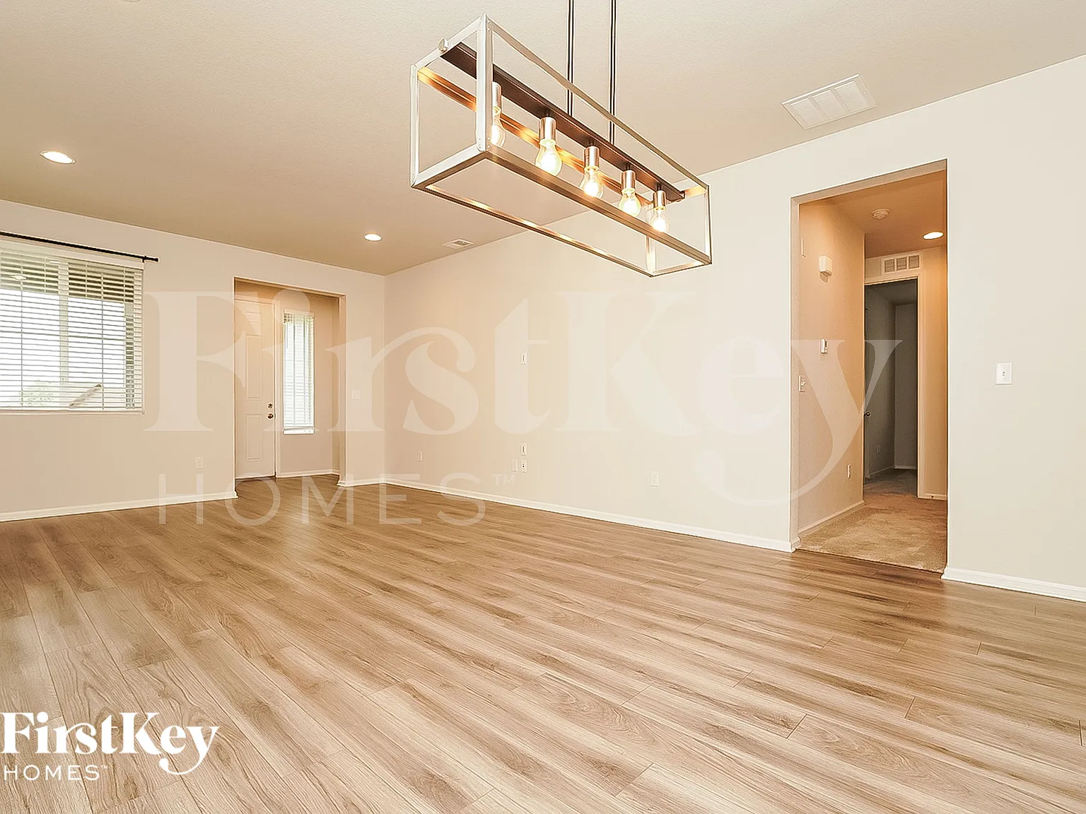 3 bed, 2.0 bath, 1574 sqft, $2,910 — Photo 4