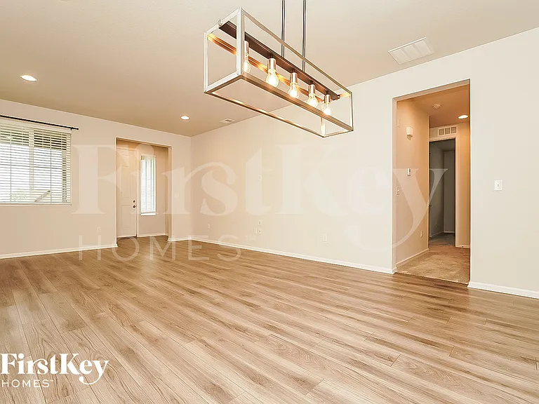 9842 Reunion Pkwy — Photo 4