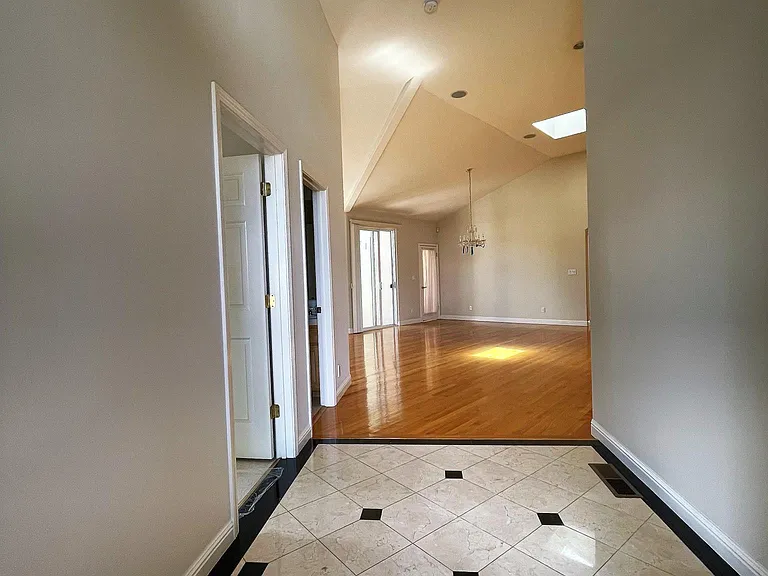 3896 Duncan Pl — Photo 2