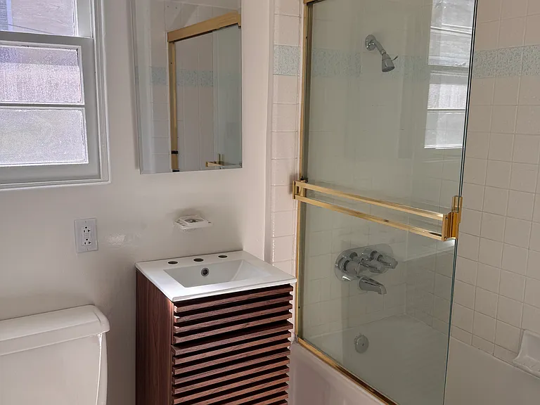 4851 Brighton Ave #H — Photo 26