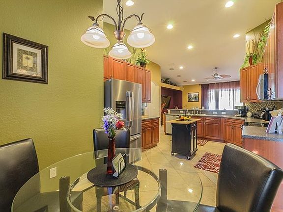 4th image of 11739 Holly Creek Dr