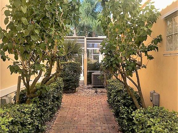 2nd image of 28542 Alessandria Cir