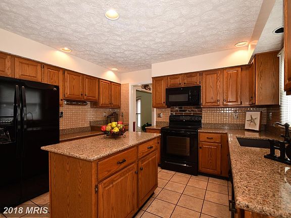 4th image of 905 Hepburn Ln