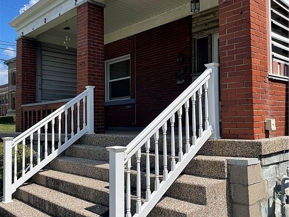2nd image of 119 S Bryant Ave
