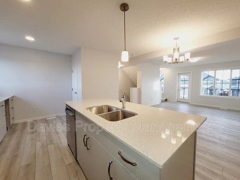 1083 Cy Becker Rd NW — Photo 6