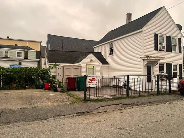 69 Walnut St, Lowell, MA 01852