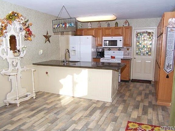 5th image of 340 Southaven Ave
