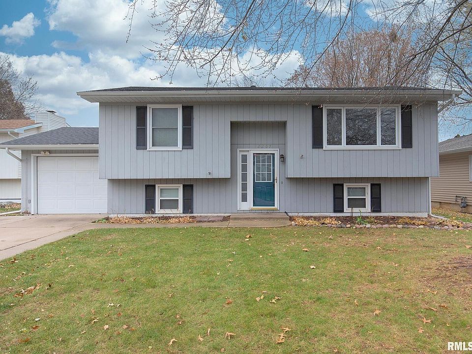 1st image of 2207 W 45th St