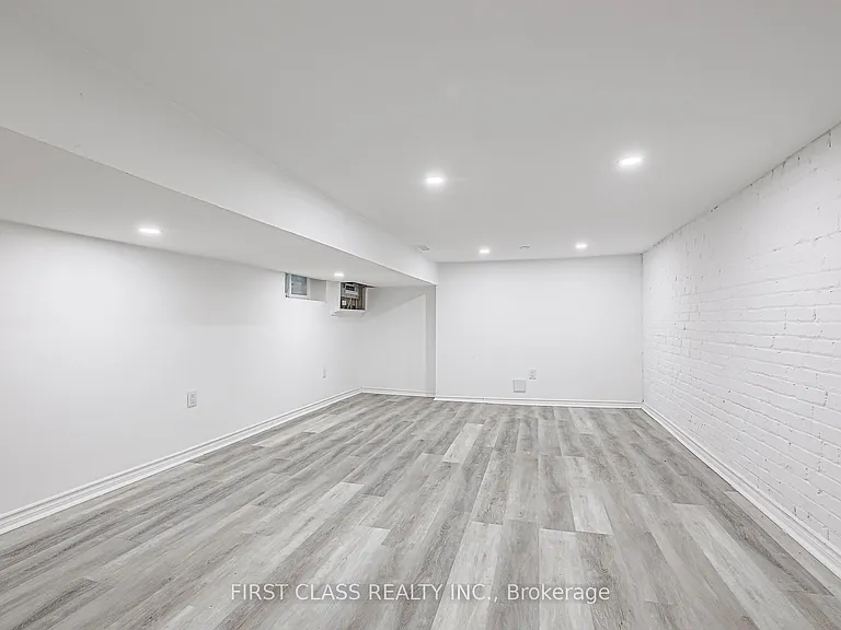 53 Aldridge Ave — Photo 20