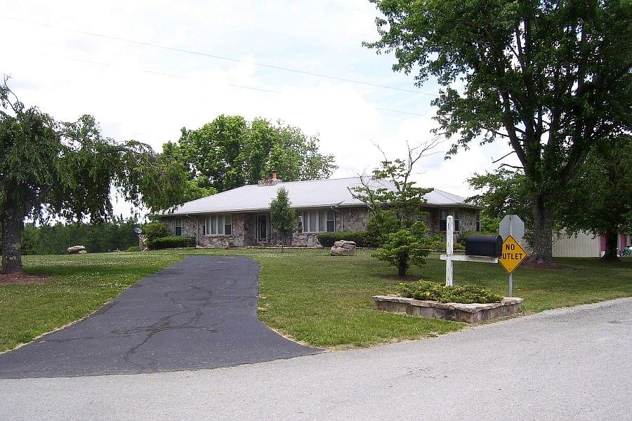 2nd image of 3099 Gatewood Ford Rd