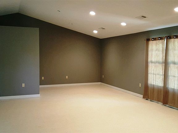3rd image of 51 Liberty St